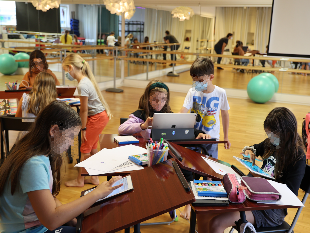 image of a group of children attending a Candli workshop